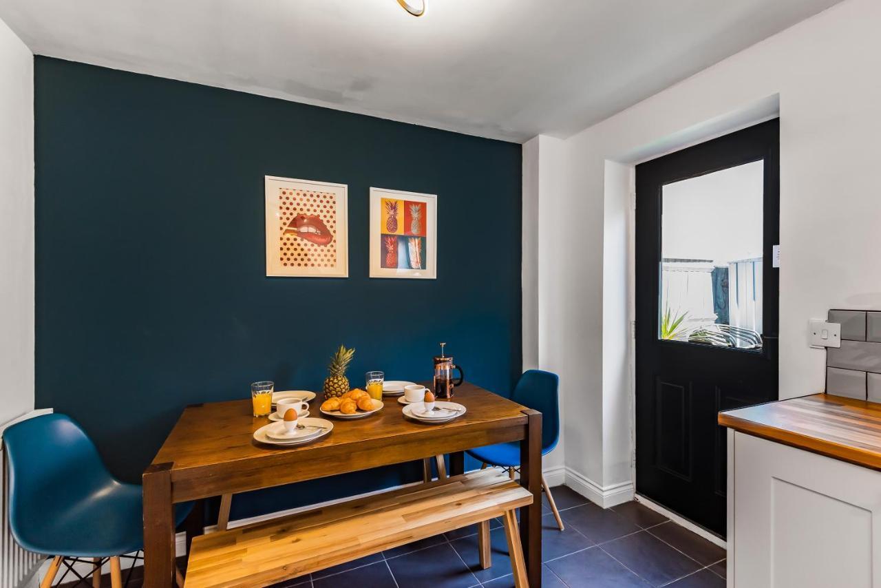 Princess Mews York Bagian luar foto