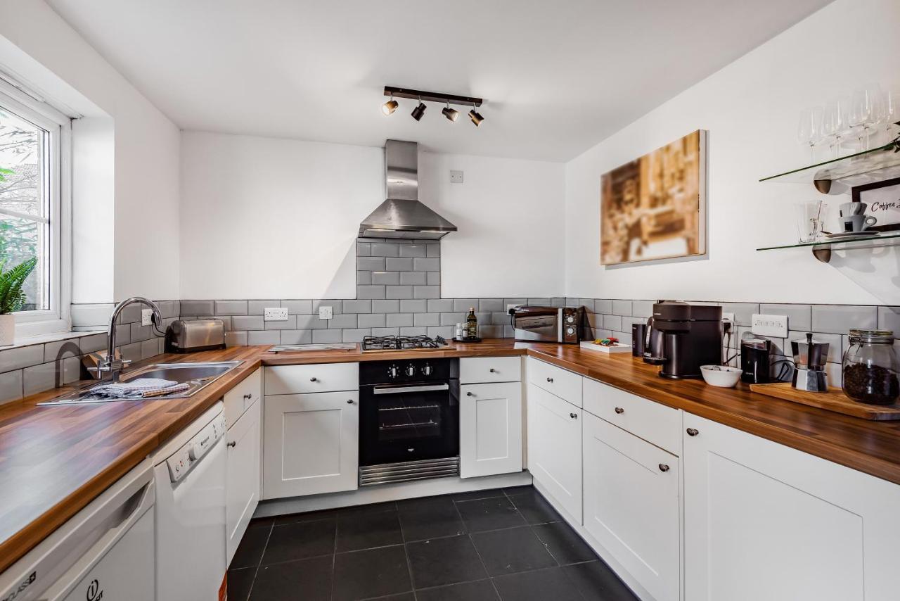 Princess Mews York Bagian luar foto